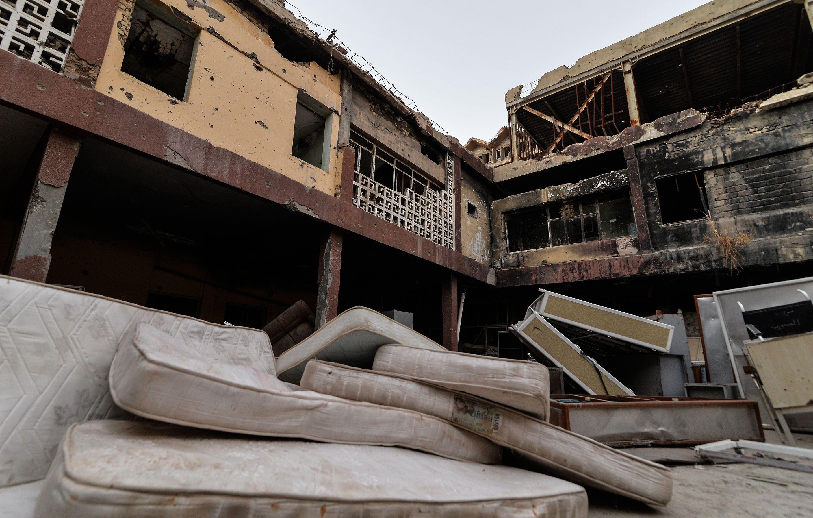 Foto: Musul Hastanesi harabe halde
